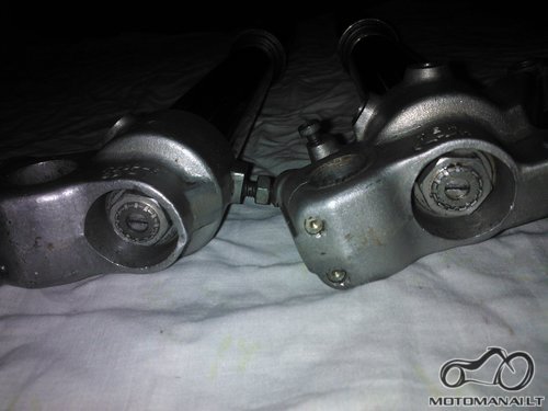 - Honda CR250 2000 amortizatoriai