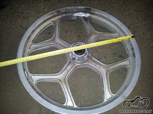 - R18 ratas aliumininis