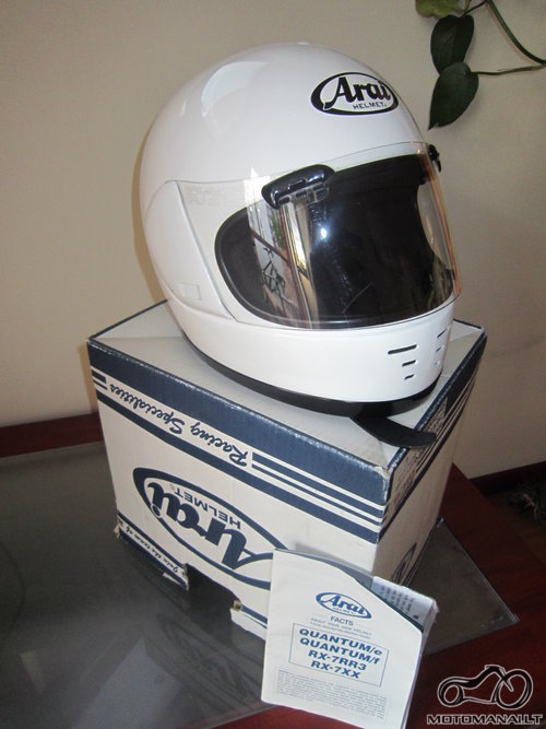 Arai Quantum/f  šalmas <small>(Balta)</small>