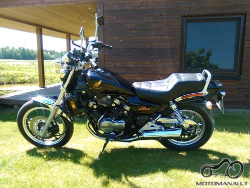 HONDA'85 honda vf500c magna