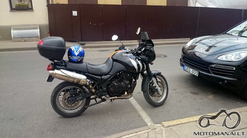 Triumph'99 Tiger 900