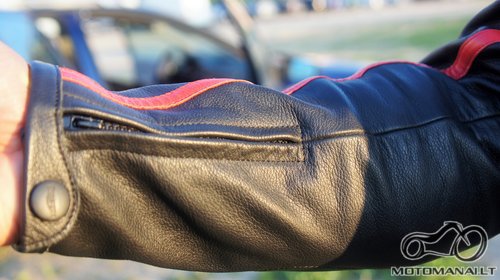 Triumph odine moto striuke