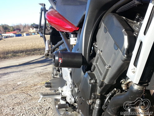 YAMAHA FZ6 04-09 slaideriai