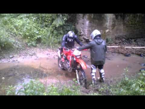 Enduro dirty ride in Lithuania, Honda team