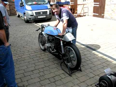 Home made 6 cylinder Motorbike using a Suzuki 250 engine