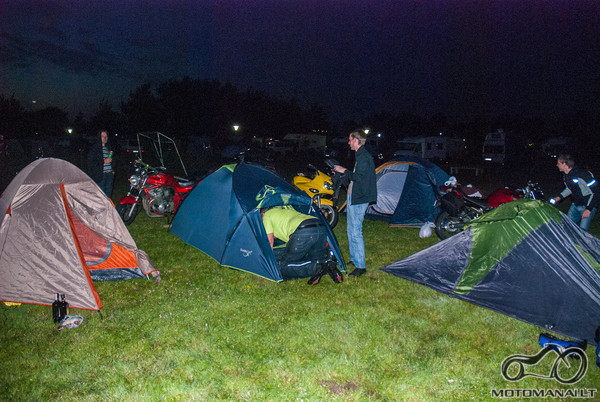 Camping'as stadione...