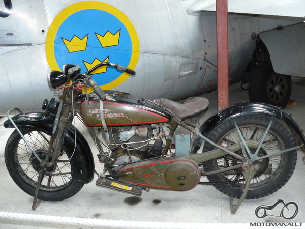 Senukas H-D.