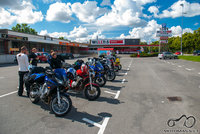 Vietinių kainų patikrinimas, svetingumo išbandymas ir pasilabinimai su pažįstamais :)