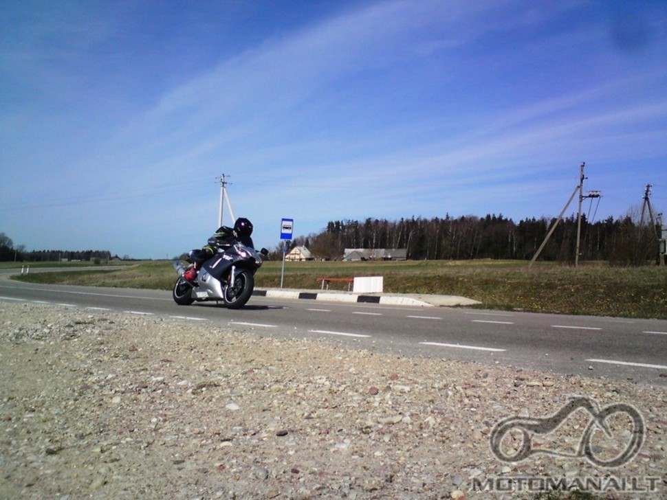 Yamaha R6