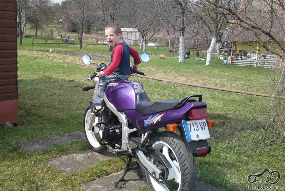 Ateme ir motocikla :(