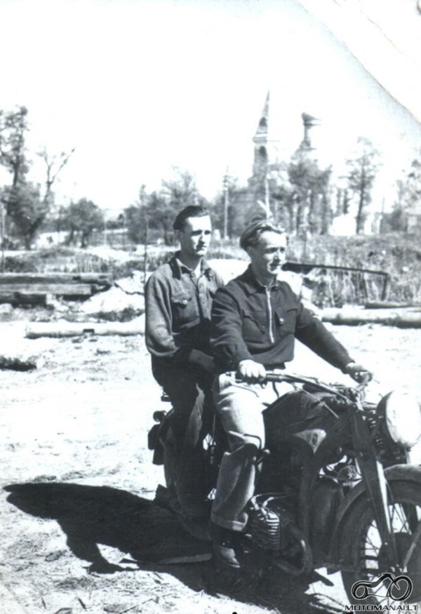 Algio dėdė, Zundapp motociklas, Vilkaviškis 1946 metai