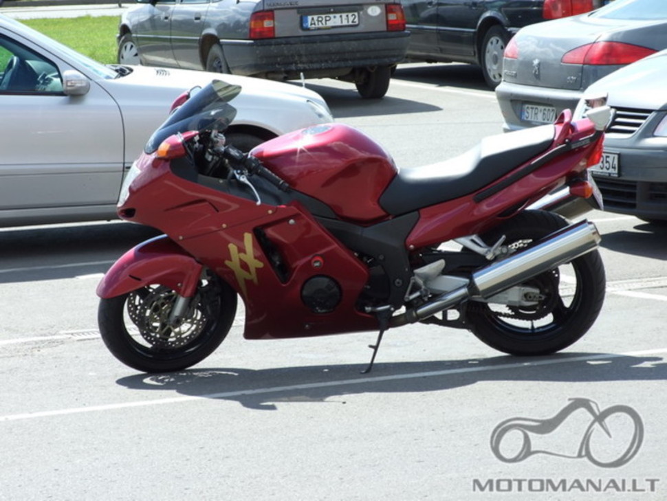 Honda Radviliškyje prie "IKI"