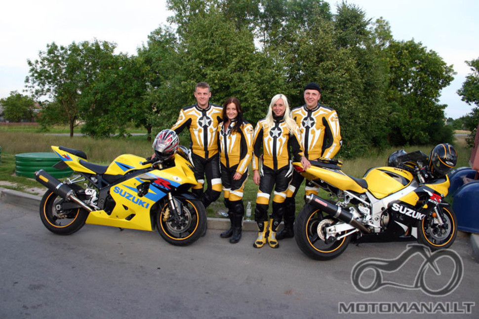 Yellow team racing :D