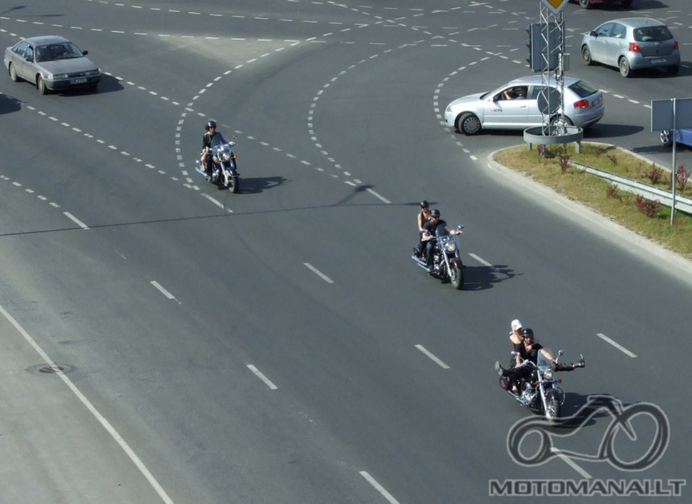 Issisketes motociklistas