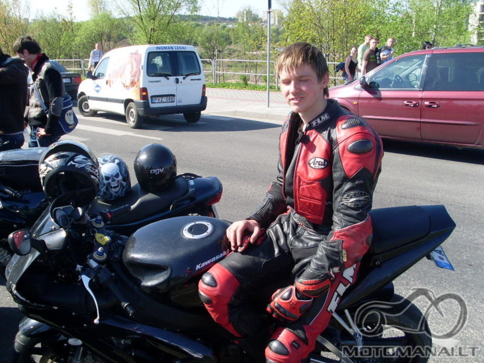 moto season opening 2009
