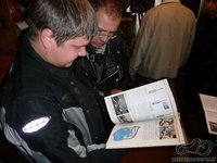 Kauno motomanai: Pasivėžinimų ir pasisėdėjimų tema. kovo 2 d. (antradienį) 19.00 užeigoje -Aitvaras- Kauno motomanai Kauno motociklininkų būrelis. Funikas valdo :) 1970 Kauno motomanai: Pasivėžinimų ir pasisėdėjimų tema. kovo 2 d. (antradienį) 19.00 užeigoje -Aitvaras-