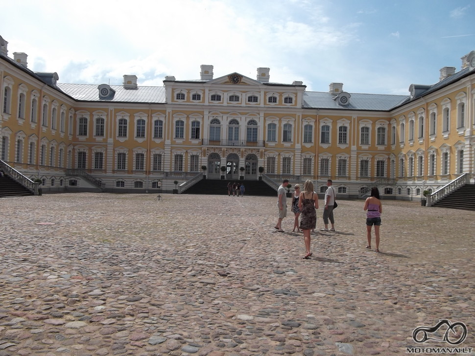 Rundalės pilis
