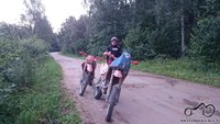 Cia benzas benzoveziui baigesi tai sustojom priverstinai litriuka is manes nuleist Šiaulių motomanai Šiaulių enduro (WBR) 1970 Cia benzas benzoveziui baigesi tai sustojom priverstinai litriuka is manes nuleist