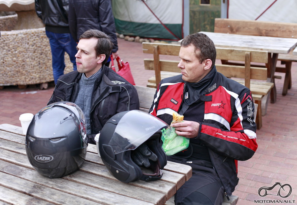 Rytų Skirstomųjų Tinklų darbuotojai :P