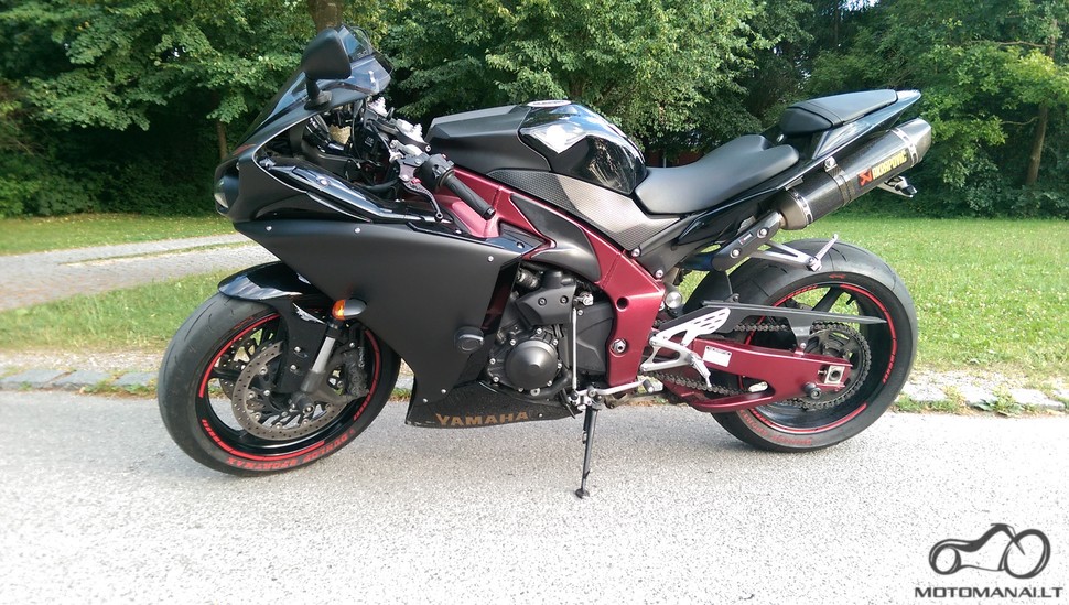 Yamaha R-1 10 Big Bang