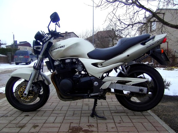 Kawasaki zr-7