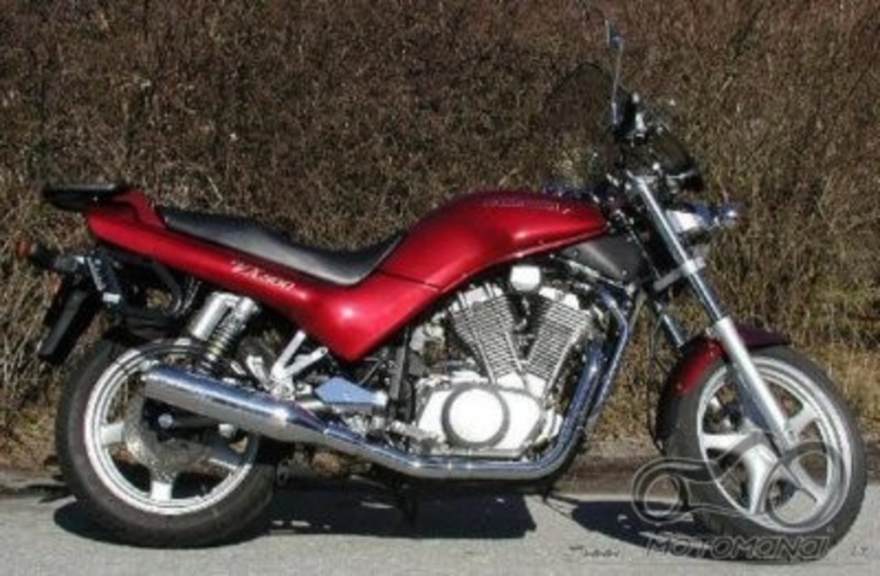 Suzuki VX800 ar Honda NTV650?