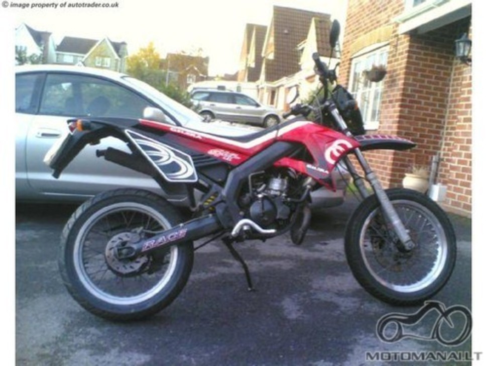 Motoroleris ar motociklas? 50cc