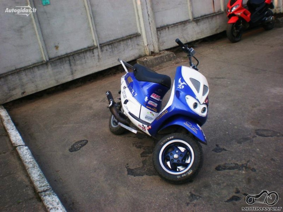 piaggio zip