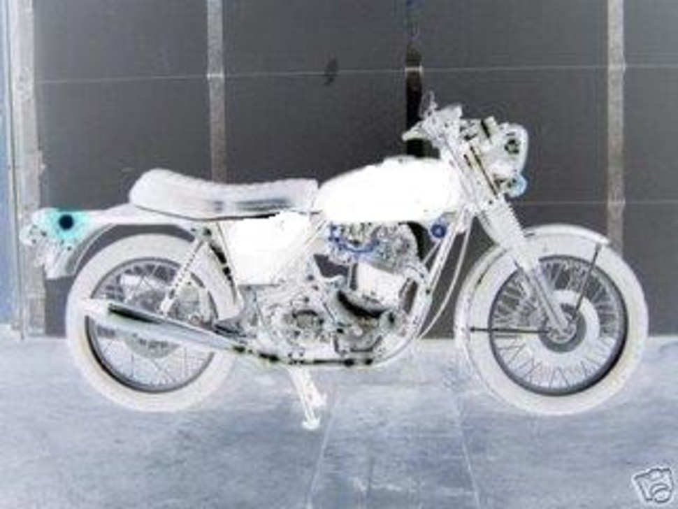 Atsakyta: Norton Commando 1972 m.