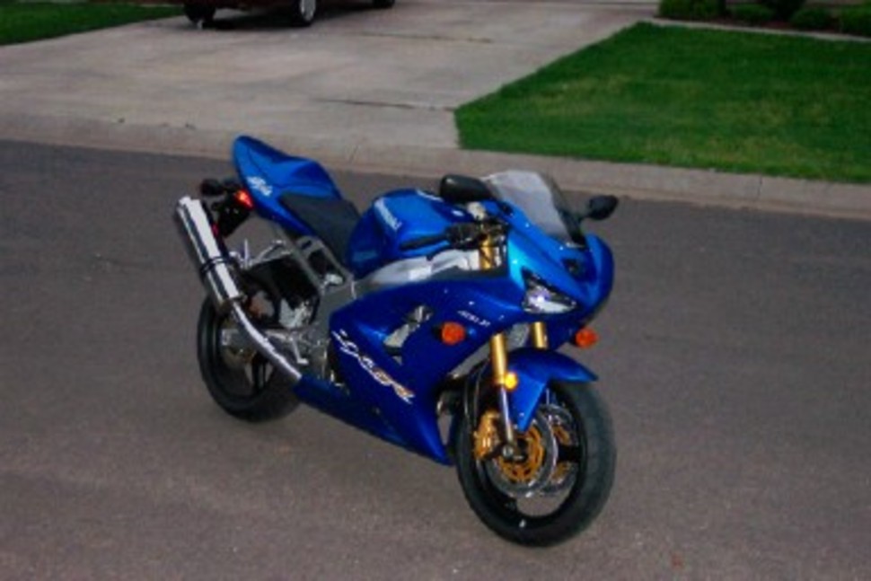 Atsakyta : kawasaki ninja 636 2003m