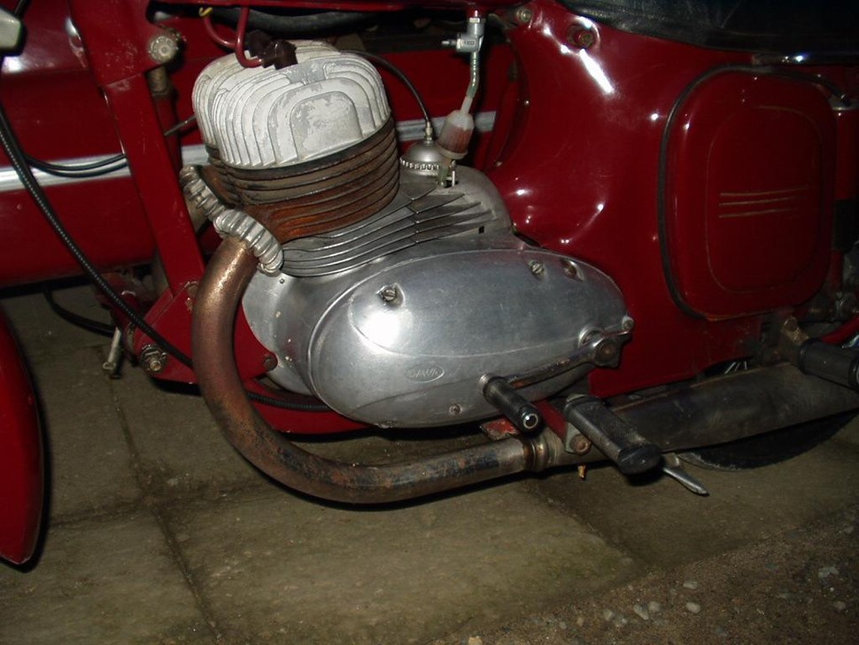 Kokio motociklo cilindrai? Nustatyta: Jawa 360, 1964-1975