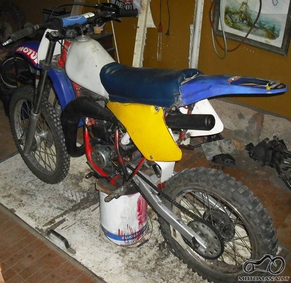 Detaliu kratinys  yamaha dt 80