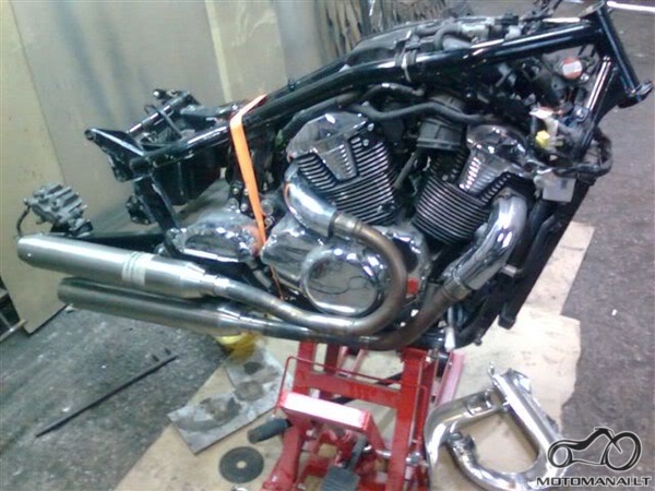 Suzuki 1800 VZR project (step by step)