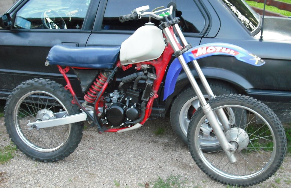 Detaliu kratinys  yamaha dt 80