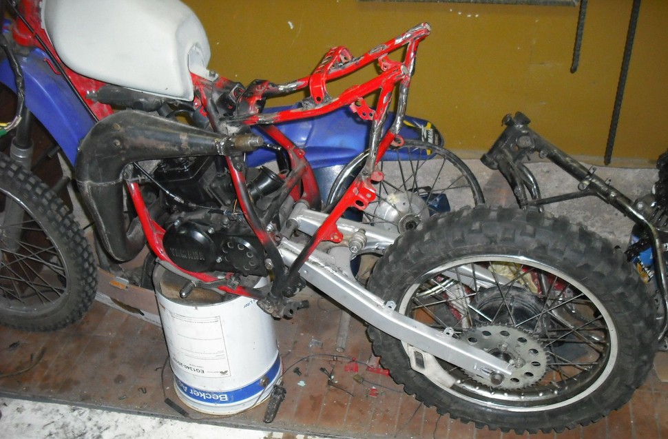 Detaliu kratinys  yamaha dt 80