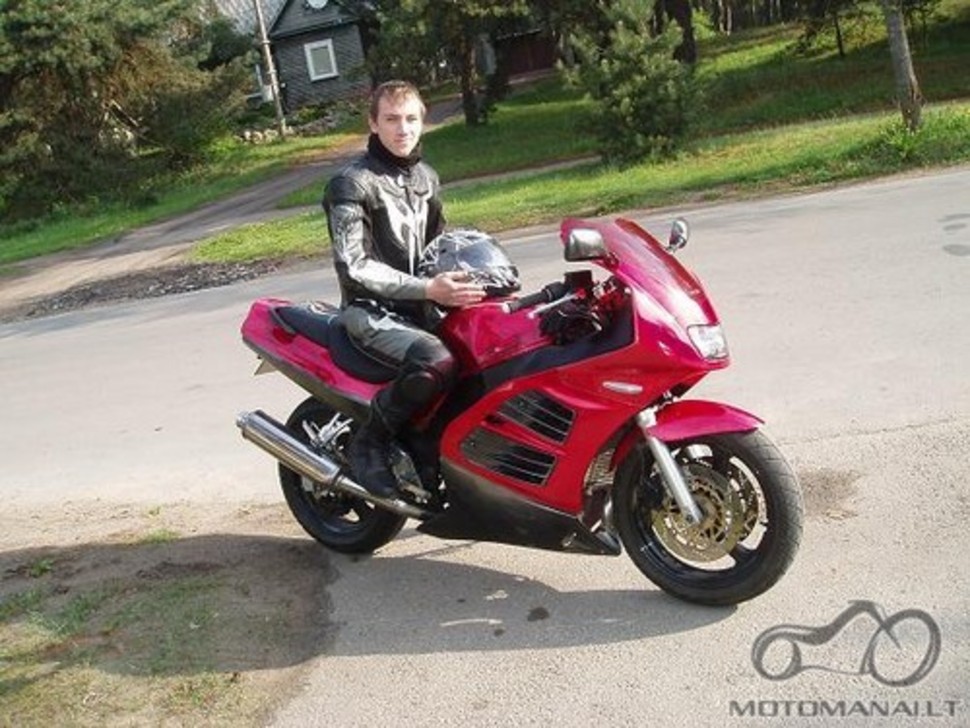 Suzuki rf600 atstatymas