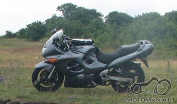 Suzuki GSX750 2000 metu