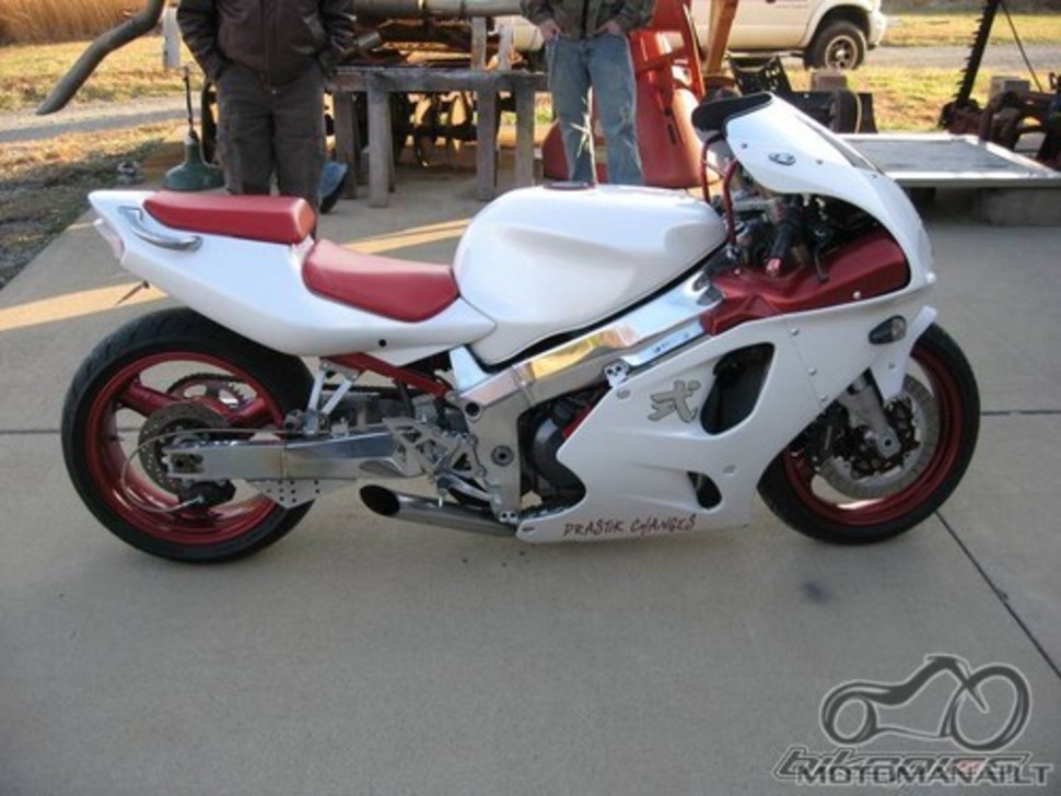 kawasaki zxr 750