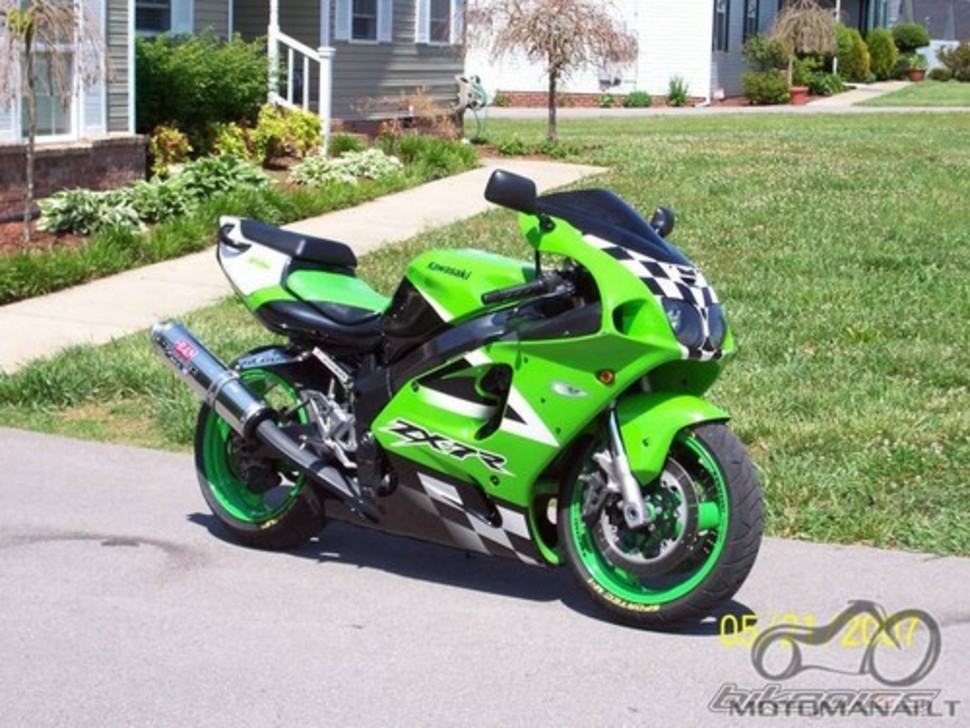 kawasaki zxr 750