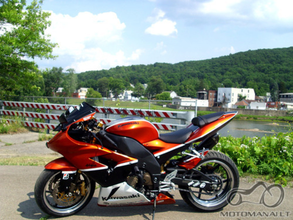 kawasaki zxr 750