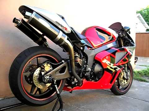 2003 Honda RC51 With Sato Banzai Carbon Fiber Exhaust (Start Up)