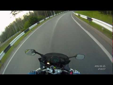 Moto crash (oil on road)
