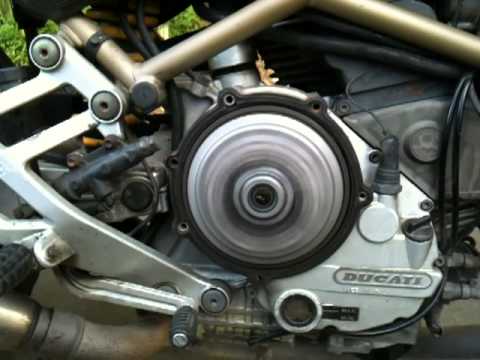 Ducati Monster 900 dry clutch sound (original)