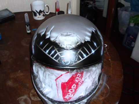 airbrushing of helmet (black widow)