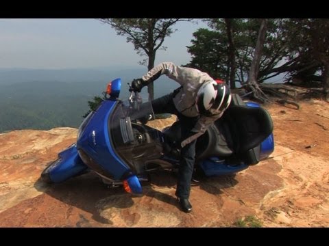 Essai Honda 1800 Gold Wing 2012 aux USA ( video officielle moto journal )