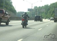 Nerašytos taisyklės moto ir auto vairuotojams.