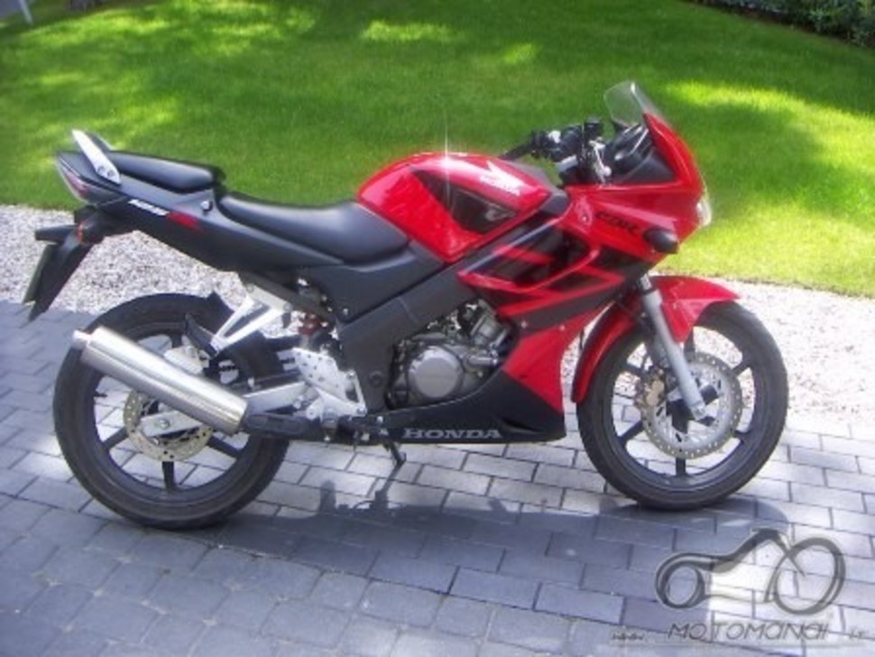 CBR 125 R  2004m