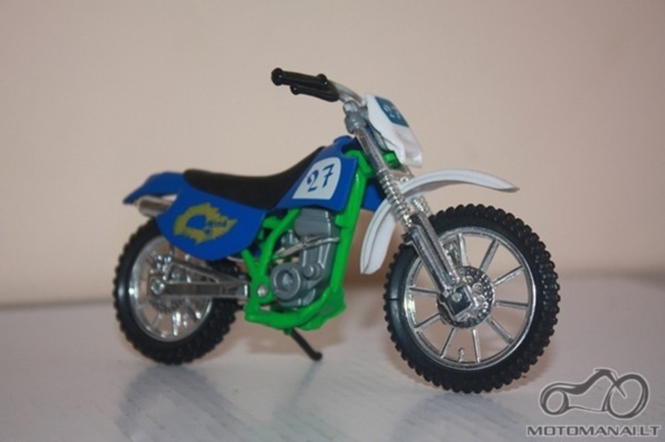 Moto atributika, suvenyrai, moto modeliai...