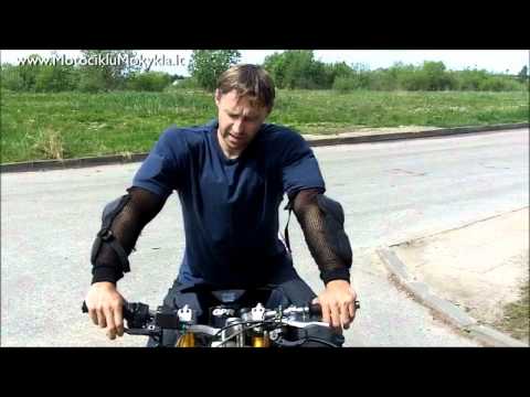 Kaip Važiuoti ant Vieno Rato su Britva Part1 - Motociklu Mokykla Virgis Žukauskas Stunt Rider
