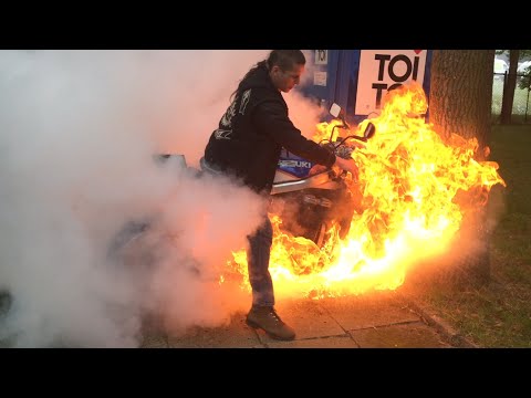 Motorcycle burnout, fire accident, oil duct malfunction. Palenie gumy razem z motocyklem.